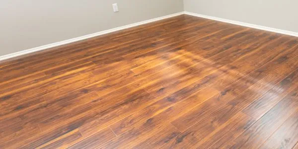 Voda Vinyl and Laminate Floor Cleaning Services